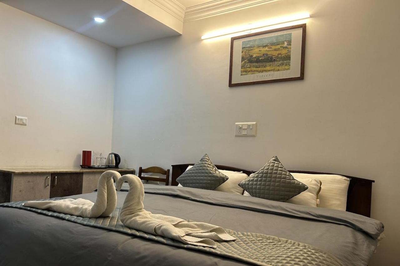 Yahweh Suites Bangalore Bagian luar foto