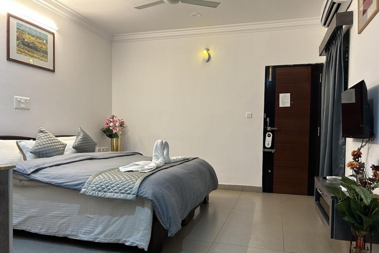 Yahweh Suites Bangalore Bagian luar foto