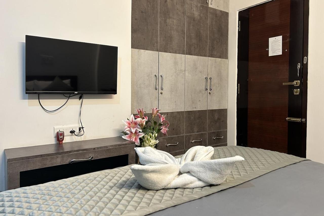 Yahweh Suites Bangalore Bagian luar foto